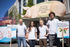 Das GrunzMobil-Team Team Schwein