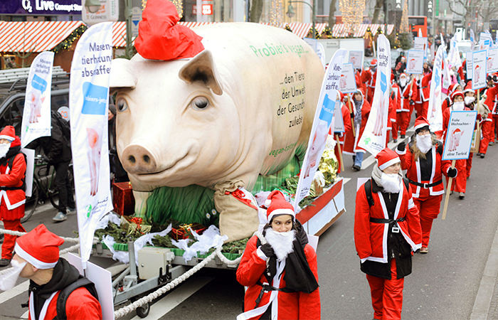 Weihnachtsaktion 2016 mit GrunzMobil am Berliner Ku'damm